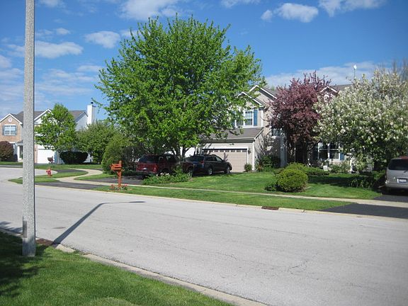 3rd image of 891 Meadowridge Dr