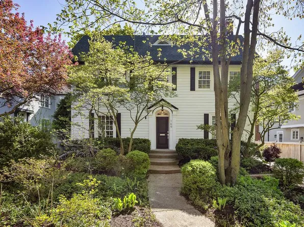 169 Lake St, Glencoe, IL 60022