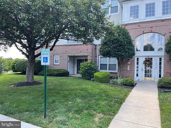 2nd image of 1404 Bonnett Pl