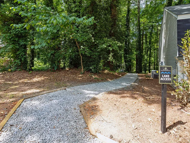 Lake Johnson Mews — Photo 16