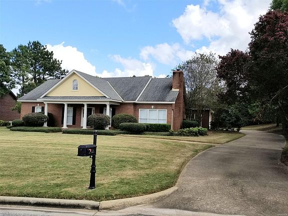 3rd image of 202 Daleshire Pl