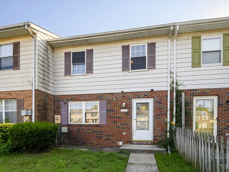Welcome to 12332 Boncrest Dr!