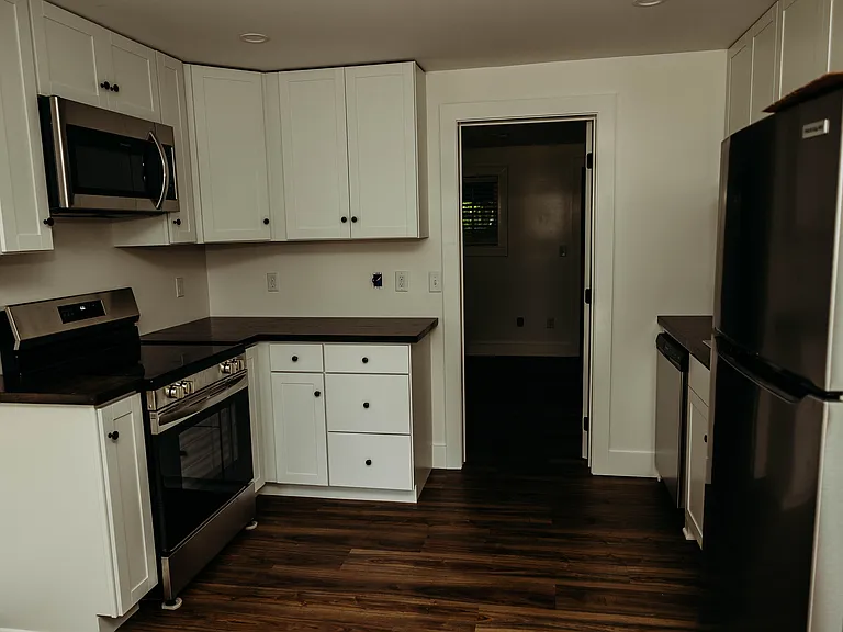 544 South Rd — Photo 2