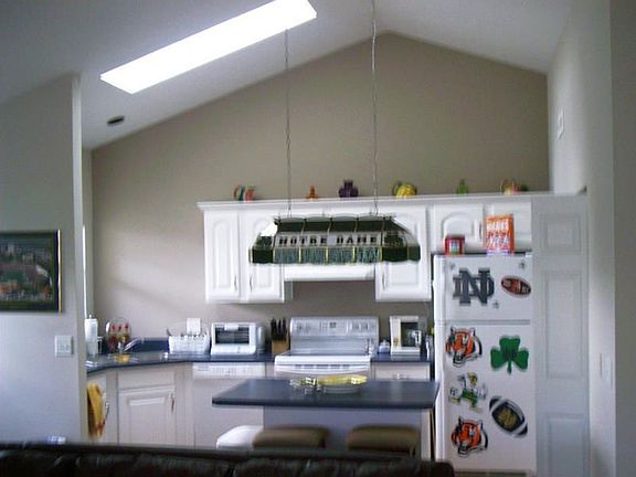 Kitchen w/skylight
