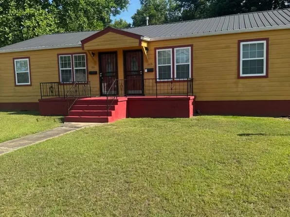 1309 Hoke St, Gadsden, AL 35903