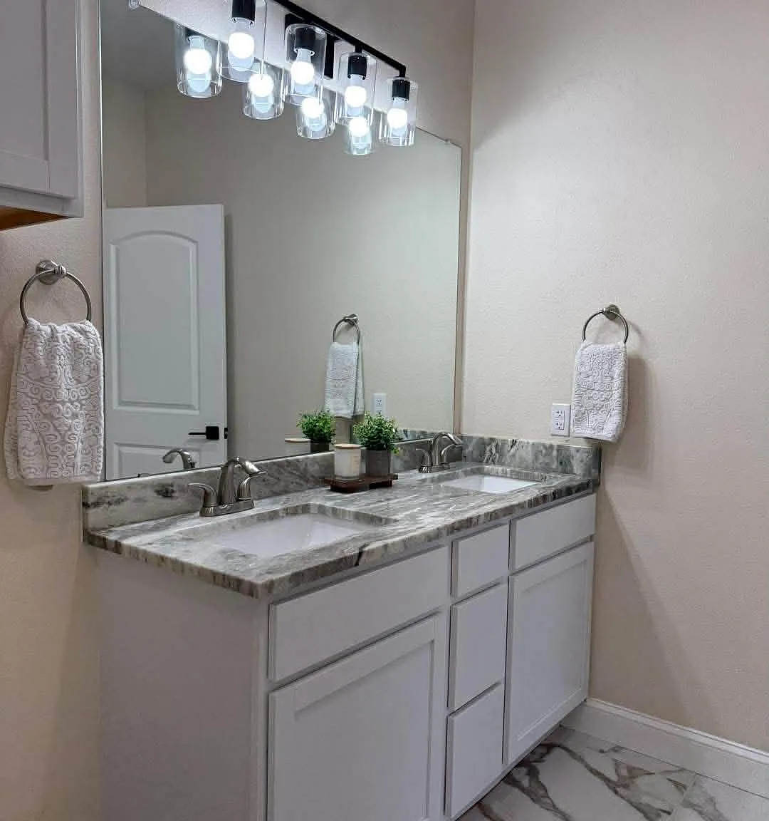 4 bed, 2100 sqft, $2,650 — Photo 4