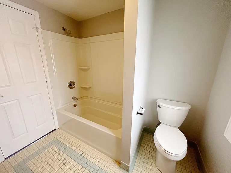 637 Independence Ave — Photo 12