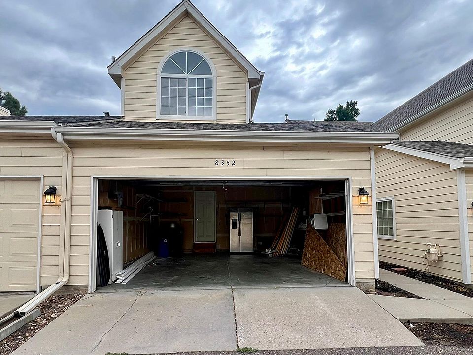 Front Elevation of Townhome