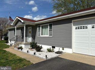 137 Sebastian Ave, Colonial Beach, VA 22443