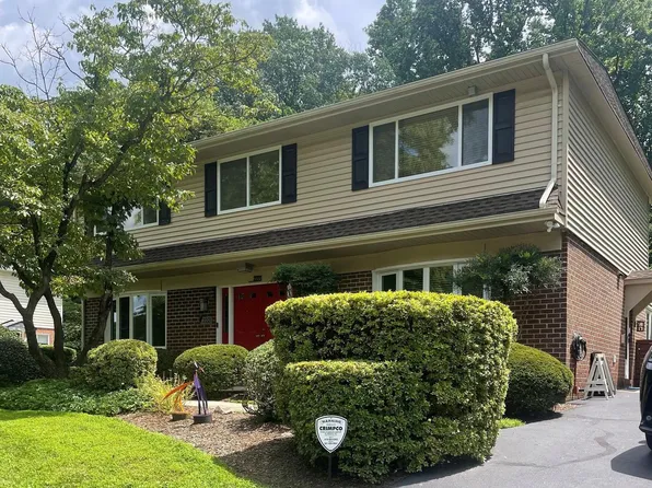 2221 Sugarcone Rd, Baltimore, MD 21209