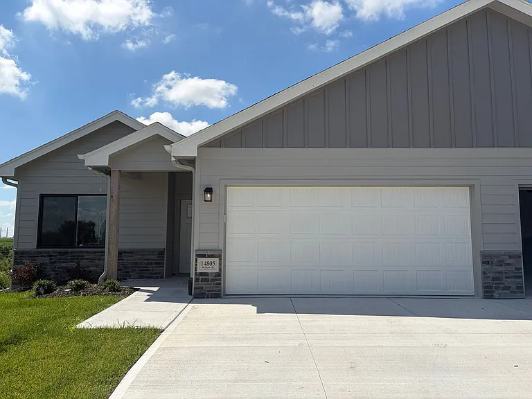 14805 Willow St — Photo 1
