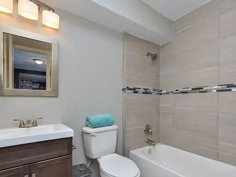 232 S Florence Ave #102 — Photo 11