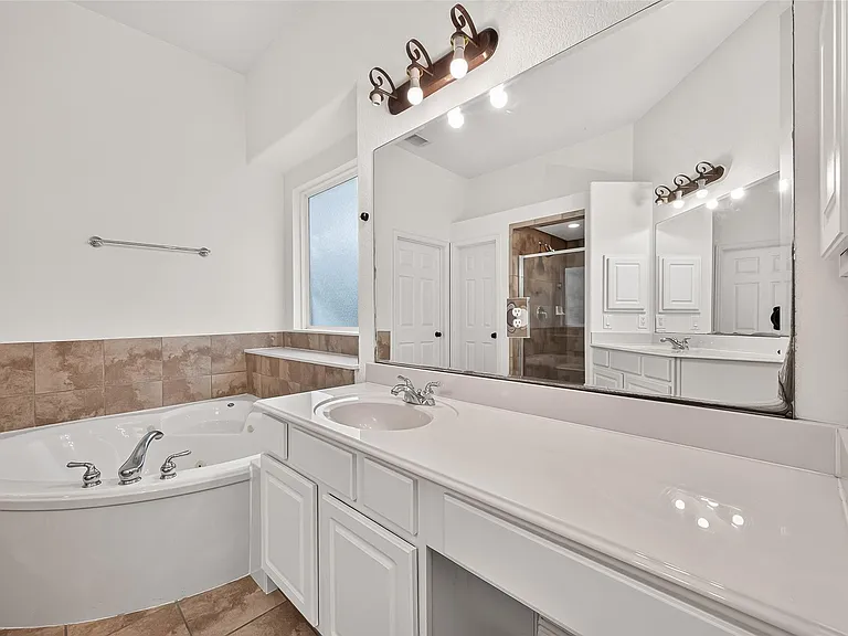 18 Petal Park Pl — Photo 44