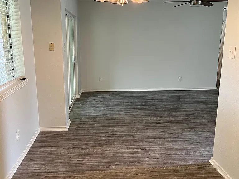 507 Hilltop Ln — Photo 13