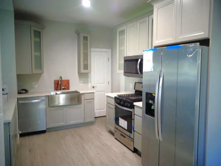 211 S 600 W — Photo 4