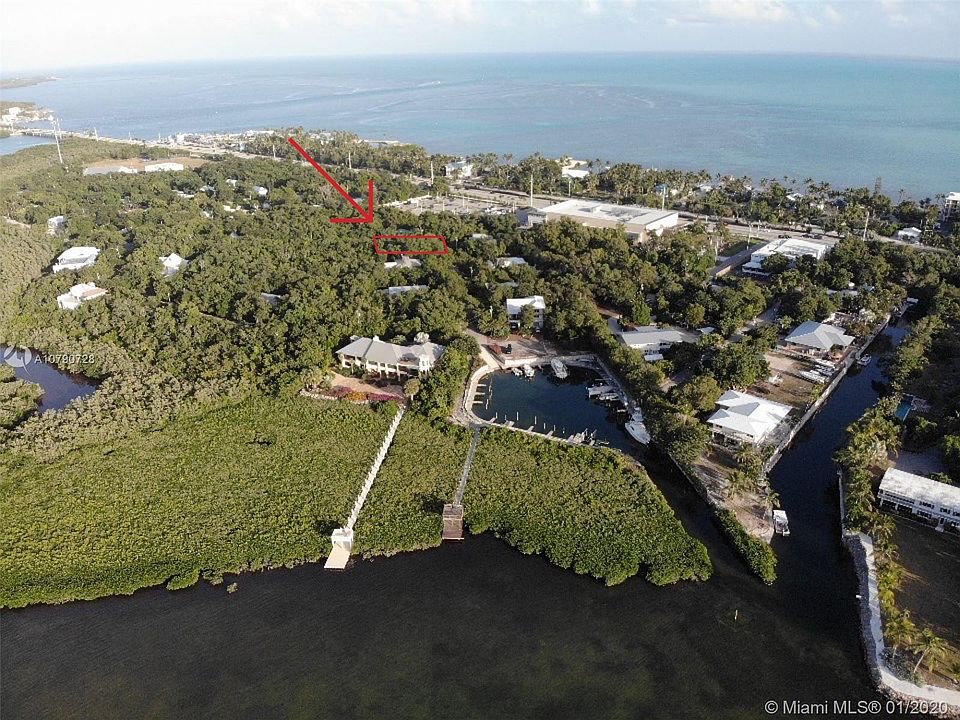 1st image of 27 Flamingo Hammock Rd
