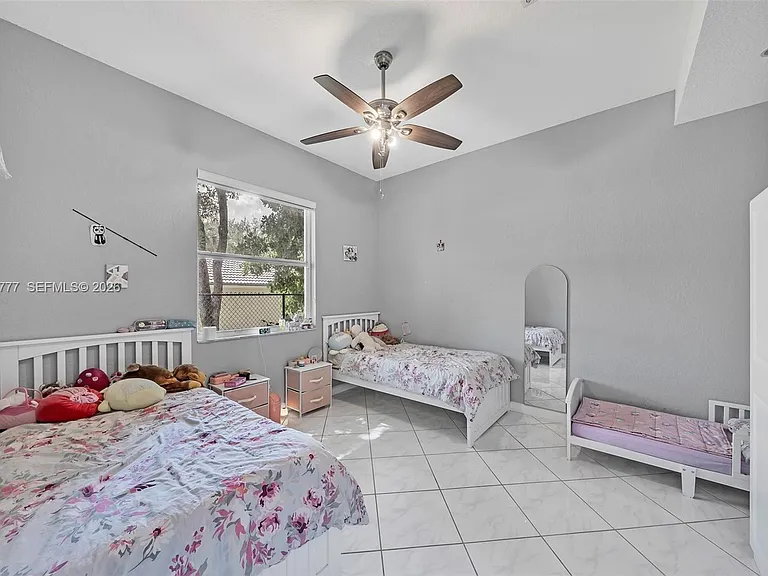 8908 NW 40th St — Photo 8