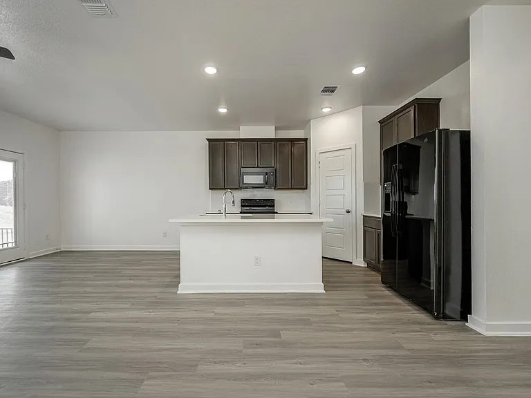 8434 Adelaide Dr — Photo 13