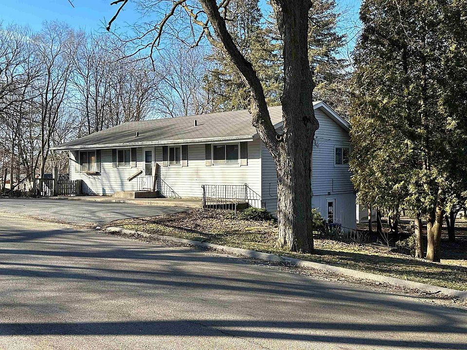 1st image of 1649 Lyran Ave