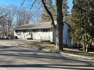 1649 Lyran Ave, Rockford, IL 61109