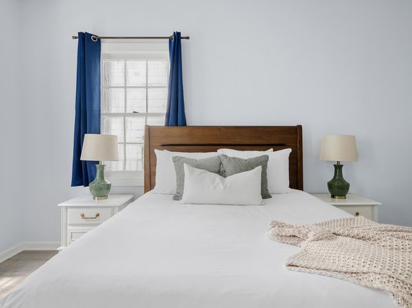 charleston-south-carolina-2057762737 picture