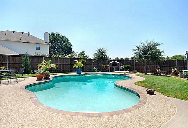 2nd image of 3417 Palmtree Dr