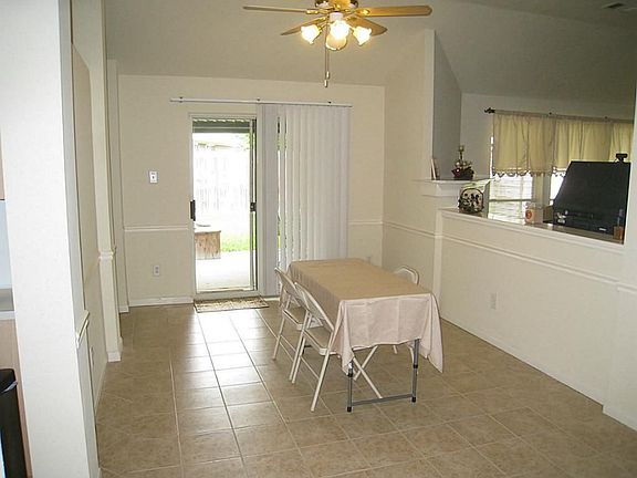 4th image of 10833 Spruce Dr N