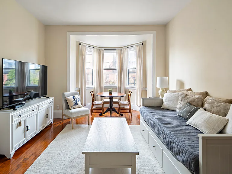 144 Marlborough St #5 — Photo 3