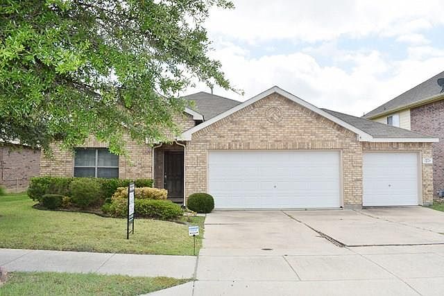 1st image of 1217 Hickory Bend Ln