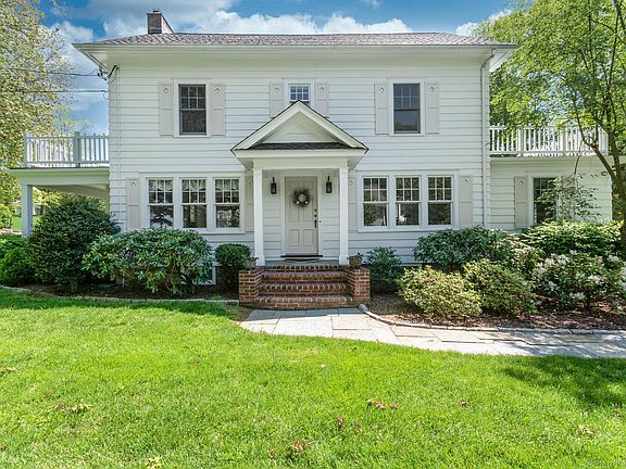 3rd image of 128 Five Mile River Road