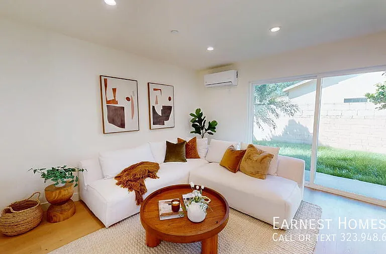 6445 Satsuma Ave #1/2 — Photo 3