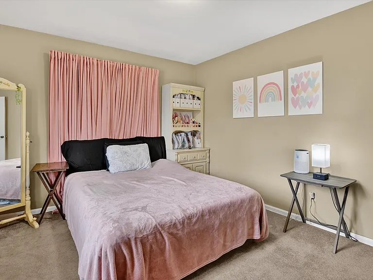 462 Greenhurst Dr — Photo 7