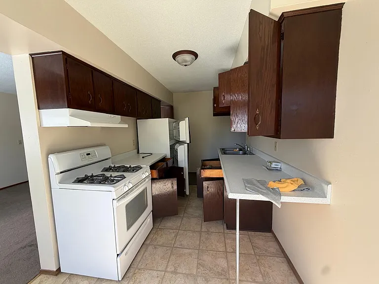 4819 Azelia Ave N #8 — Photo 6