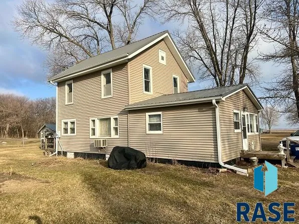 201 Main St, Hurley, SD 57036