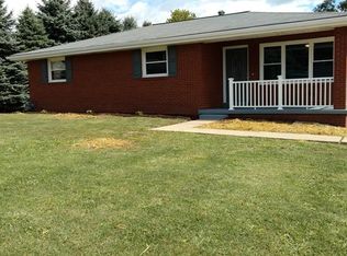 170 Palm Dr, Beaver Falls, PA 15010