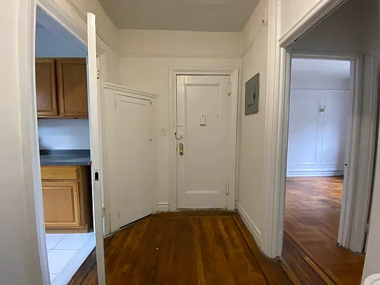 Rented by Urban Real Estate Property Group Inc | media 7