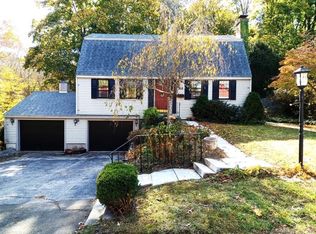 6 Hickory Hill Dr, Chester, CT 06412