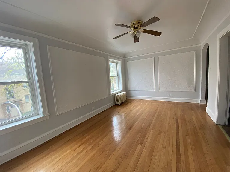 6301 N Washtenaw Ave #2 — Photo 3