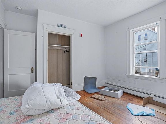 4th image of 937 Social St APT 2