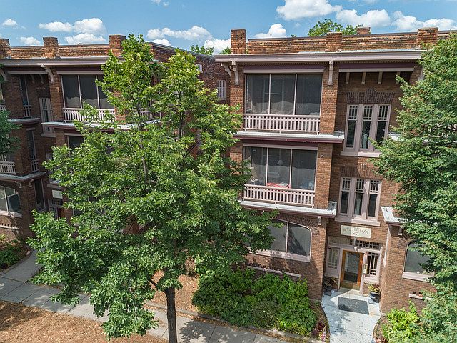 1st image of 81 Oxford St N APT 15