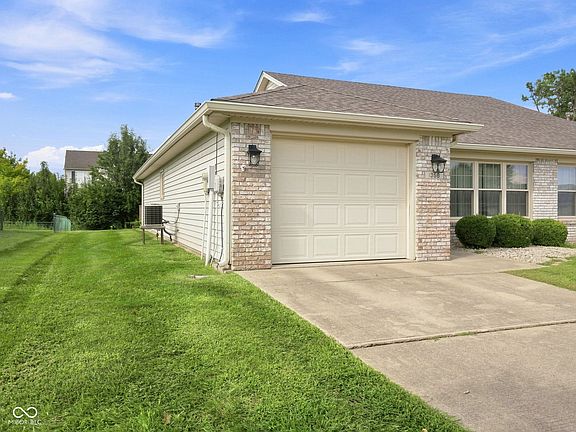 3rd image of 1358 Swan Dr