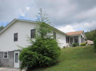 336 Robert Phillips Dr, Clinchco, VA 24237