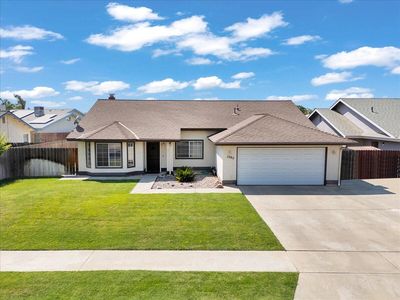 1395 Pine Drive, Lemoore, CA, 93245