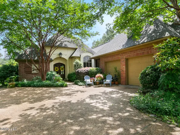 303 Belle Pointe Cir, Madison, MS 39110