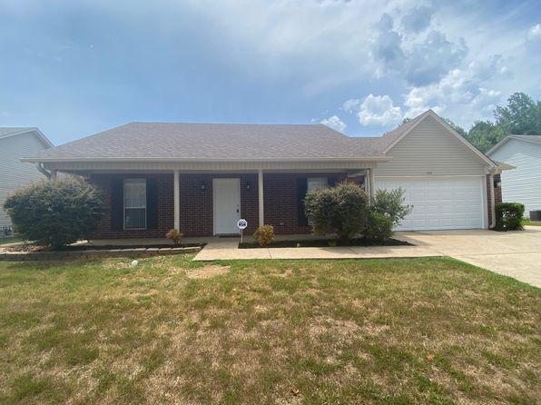 210 Hunters Run Dr