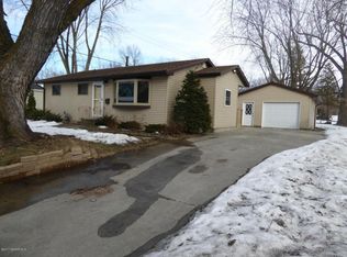 1111 7th Ave NE, Owatonna, MN 55060