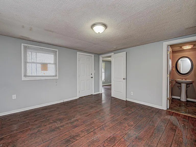 3232 S Emerson Ave #4 — Photo 11