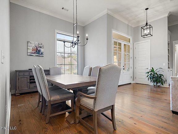 5th image of 138 Camden Lake Dr