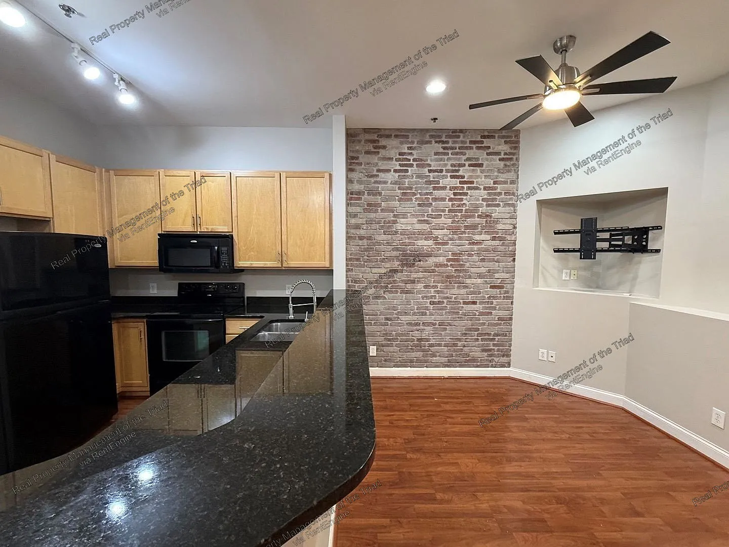 1 bed, 1.0 bath, 651 sqft, $1,025 — Photo 4