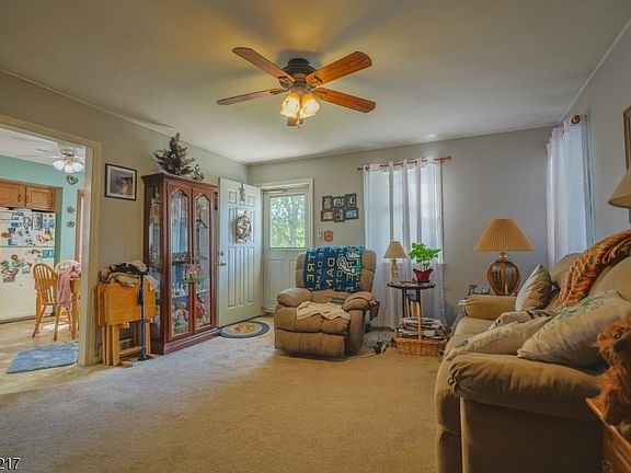 5th image of 918 Seymour Ave